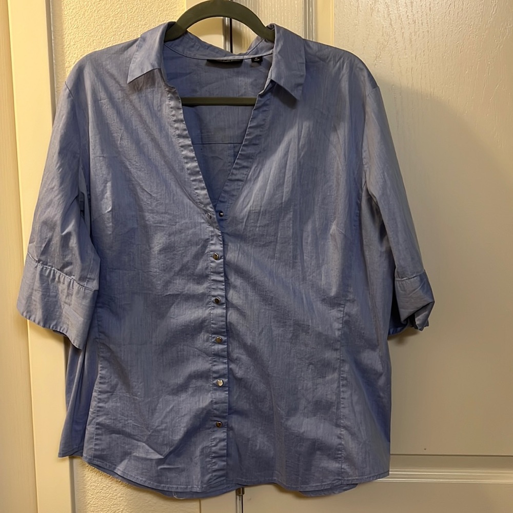 New York and Company 3/4 sleeve Chambray Print Blouse